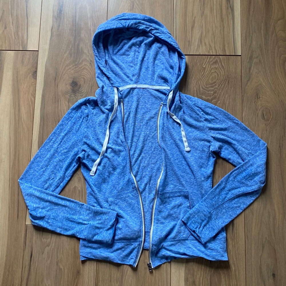 Women’s Aeropostale lightweight sweatshirt